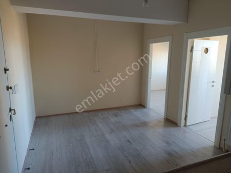 Erenler Mahallesi Afyonkarahisar Satılık Geniş 2+1 Daire