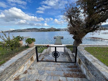 Denize Sıfır Plajlı Site Bodrum Yalıkavak