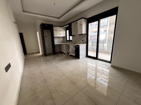 Alanya Mahmutlarda Merkezi Konumda Kiralık 1+1 Yeni Daire