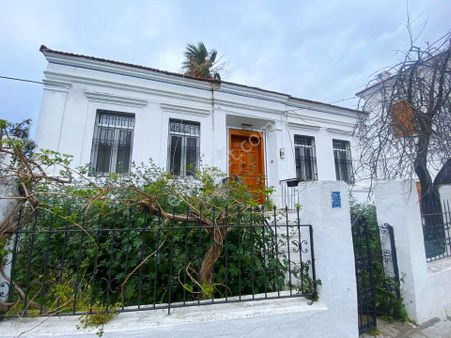 Bir Bodrum Hayali, Satılık Bahçeli Taş Ev