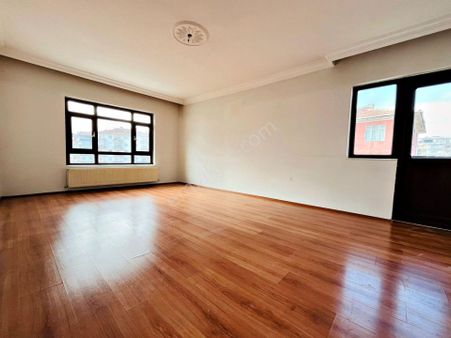 Şahintepe'de Natoyolu Cad.dibinde 3+1 Katta Masrafsız Satılık Daire!!!