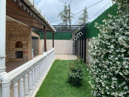 Büyükçekmece Güzelcede Satılık 5+1 Villa