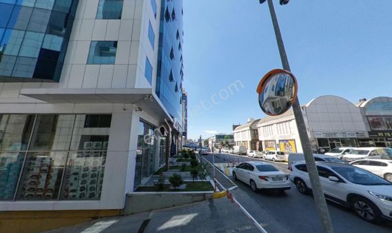 Bağcılar Mahmutbey İstoç'ta Satılık 2.720 M2 4 Katlı İş Yeri