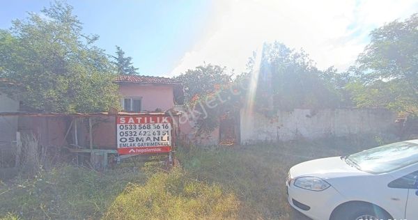 Çorlu Şahpaz'da İçerisinde Köy Evi Bulunan 843m² Mustakil Parsel Arsa Osmanlı Emlak