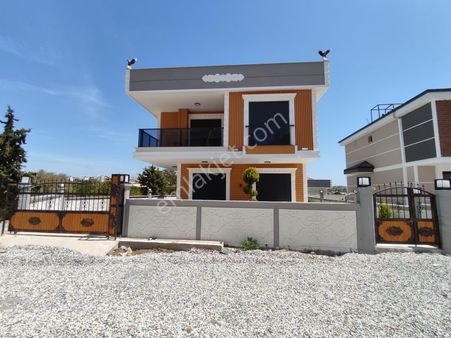 Didim Sedef Plajına 300m Mesafede 4+1 Satılık Müstakil Villa