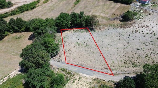 Çatalca Celepköy’de 1205m2 Etrafı Çevrili Satılık Arsa