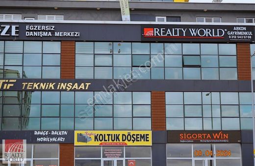 Fırsat! Bağlıcada Mermeroğlu Caddesine Çok Yakın Müstakil Parsel