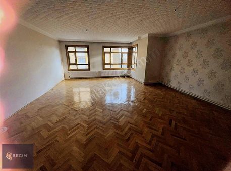 Merkezi Lokasyonda Geniş,manzaralı Dubleks Daire