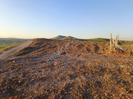 Çözüm Emlak'tan Nenek'te 400m2 İmar Sınırı Su+doğalgaz Hattı Önünde Kupon Yer!!