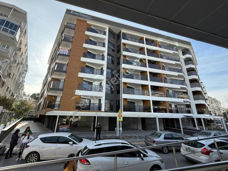 Bostanlıda Park Cepheli,geniş,otoparklı,sıfır, 3+1 Luks Daire!!!