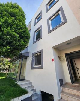 Balıkesir Edremit Akçayda Satılık 3+1 Triplex**