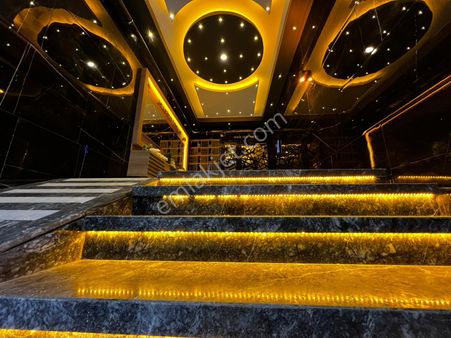 Yiğit'ten▓altınkum Merkez'de Ön Cephe Denize Yakın Satılık 3+1