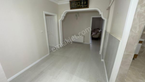 Çarşı Merkezde Geniş Ferah 4+1