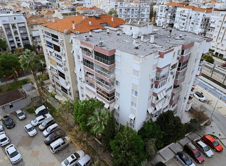 İzmir Karşıyaka Alaybey Tershane Mahallesinde Satılık 3+1 Daire