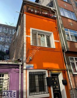 Derviş Ali Mahallesinde Satılık Müstakil Bina