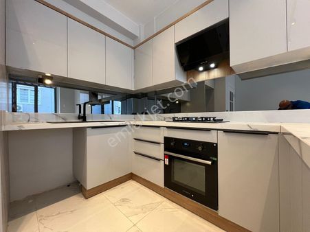 ⫸ Yiğit Gayrimenkul'den⫷ Akçay Merkezde Denize 20 1+1 Daire