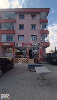 Şafak Caddesinde Satılık 120 M2 Dükkan