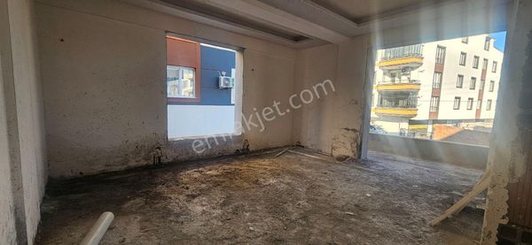 Atatürk Mahallesi 2+1 Asansörlü Doğalgazlı 105 M Bireysel Otoparklı Satılık Lüx Daireler