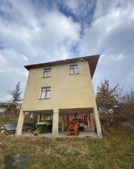 Arslanköy Mahallesi'nde Satılık Müstakilev 2katli