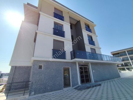 Altıntaş'ta Anayola Yakın Geniş 2+1 Satılık Daire