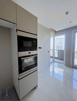 Tema-2 İstanbul B6 Blok Sitenin En Geniş 2 Artı 1