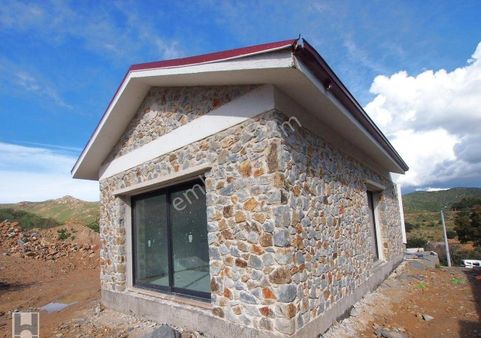 Bodrum'da Satılık Müstakil Yeni Ev Tek Katlı Büyük Bahçeli Villa Özel Olarak Tasarlanmış Yeni Yapım