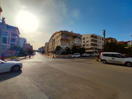 Didim'de Cadde Üstü Köşe Eşyalı Satılık 2+1 Daire! Fiyat Düştü!!