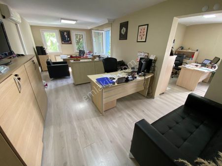 İçerenköyde Ssk Yanı Konut Ve Ofise Uygun Tabela Değ. Yüksek 2+1