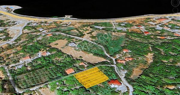 Çakı Emlaktan Edremit Göl Manzaralı 300 M Uzaklıkta Eşsiz Arsa