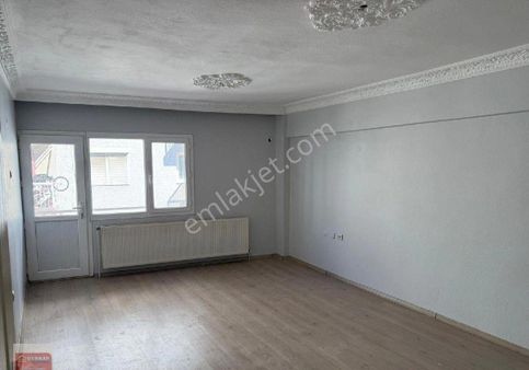 İzmir Bahçelievler İnönü Cad.satılık 3+1 Doğalgazlı Metro Yakını Satılık Daire