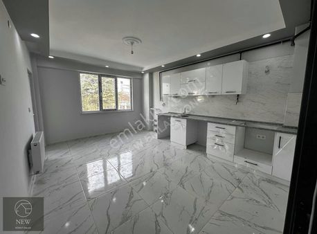 New Emlak Konut Ta Esentepe Mahallesin De Satılık 3+1 Daire