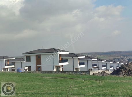 Silivri Balaban Da Villaların Yanında 300 Metre Arsa 700 Bin Tl