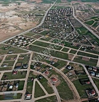 Yenihisarda Cadde Cepheli 4 Kat İmarlı Kupon Arsalar