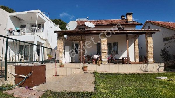 Mendereste Denize Çok Yakın 3+1 Satılık Müstakil Villa