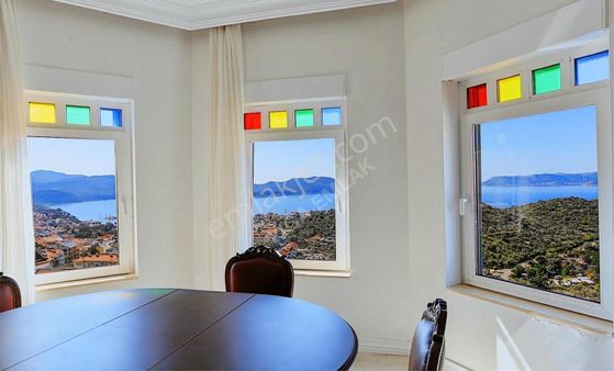 Viga Emlak'tan Deniz Manzaralı Ve Havuzlu Muhteşem 2+1 Daire