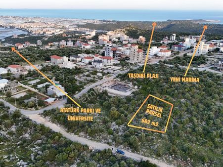 Demre İlçesi Bozdağ Mevkiinde Tek Tapu 4 Kat İmarlı Arsa