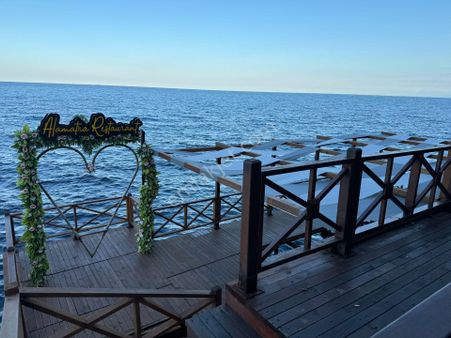 Trabzon'da Anayola Ve Denize Sıfır Satılık Müstakil Restoran