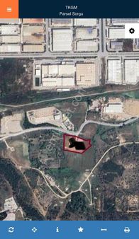 Manisa Yunusemre Aşağıemlakdere Mahallesinde Satılık Tarla