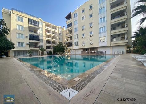 Didim Efeler'de Ege Caddesi Üzerinde Site İçinde Yazlık