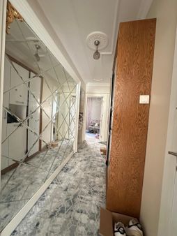 Akyörük Gayrimenkulden Satılık 2+1 Yüksek Giriş Daire