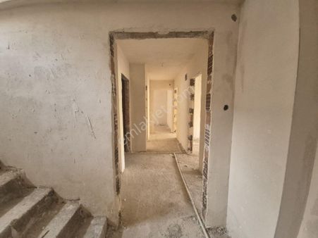 Roma' Dan Akhisar' Da Satılık Daire