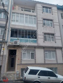 Rami Cuma Mahallesinde Geniş 1+1 Bahçe Kullanımlı