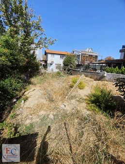 Urla Kum Plajına Yürüme Mesafesinde Villa İmarlı Arsa
