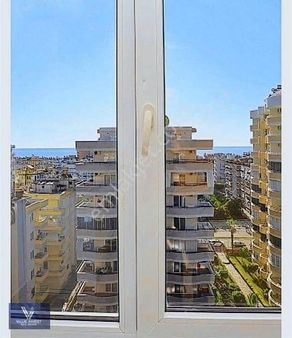 Mahmutlar Merkez'de Deniz Manzaralı Geniş Dublex