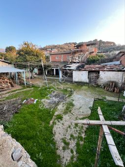 Akyoruk Gayrimenkulden Satılık Masrafsız Büyük Bahçeli Müstakil Ev