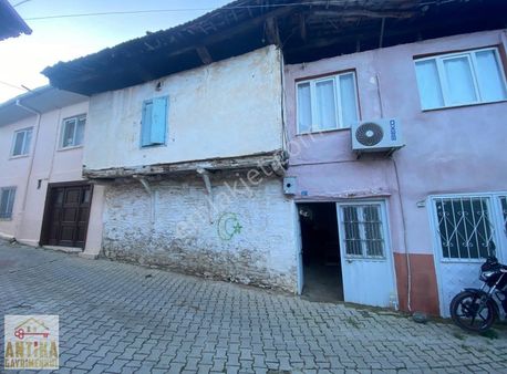 Antika Gayrimenkul'den Bademli Mahallesin'de Satılık Müstakil Ev