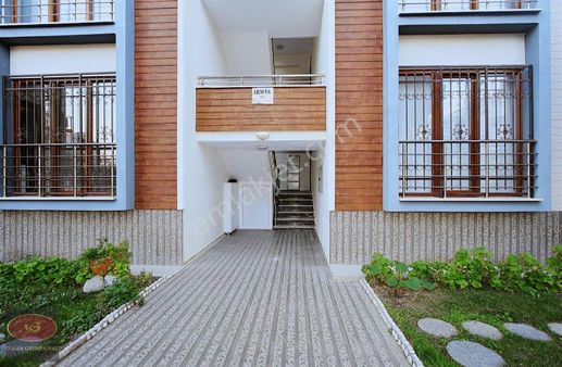 Avcılar'da *2+1* Ayrı Mutfaklı/ Ön Cephe/ Satılık Daire