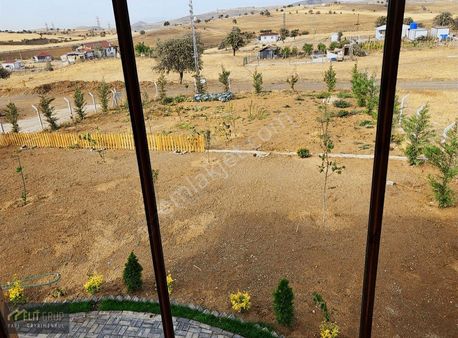 2 Katlı Full Eşyalı 1.000m2 Villa Arsalı Köşebaşı Villa