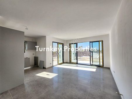 Turgutreis'te Bahçeli, Otoparklı, Ferah Satılık Bahçe Dubleksi