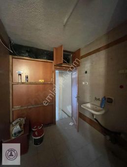 Özden Gayrimenkul'den Hacı Hüseyin Mahallesi'nde Kiralık Dükkan